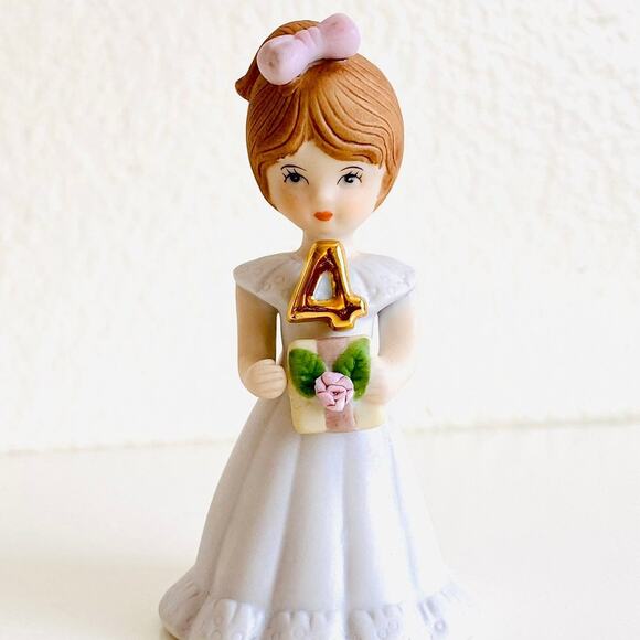 1982 Enesco Growing Up Birthday Girls Figurine - Age 4 - Cake Topper - Picture 4 of 8